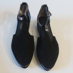 NWOB Womens Klik Black Suede Platform Flat Shoes 6 *